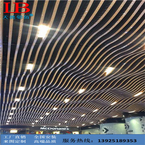 ���̰���